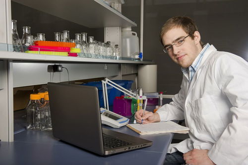 联想电脑客服电话收费标准及服务指南